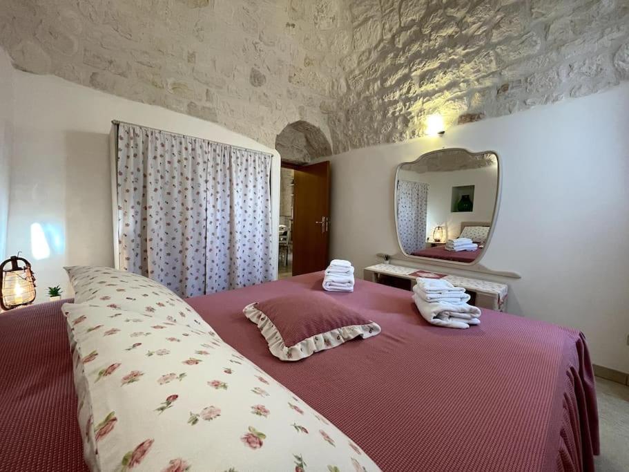 Valle D'Itria Trullo Sovrano Sul Monte Cisternino Eksteriør bilde